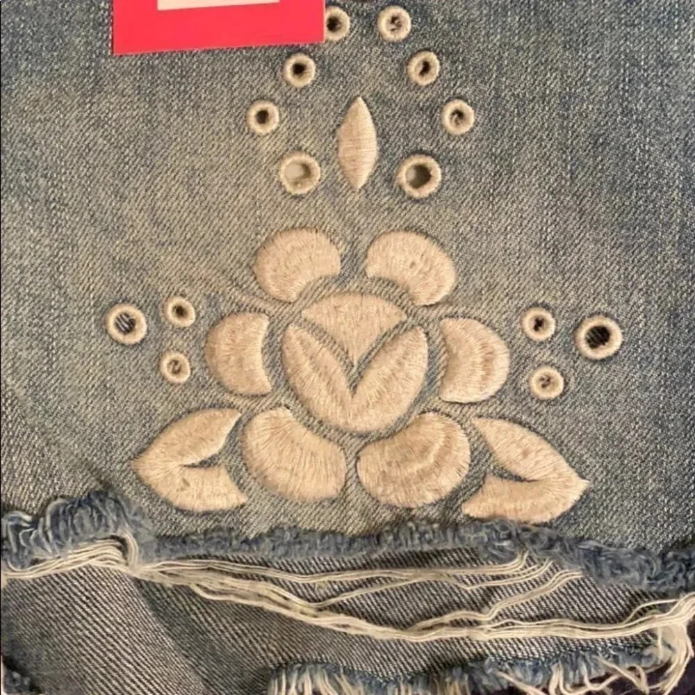 Chelsea & Violet Frayed Blue Jean Cutoff Shorts - Picture 4 of 10